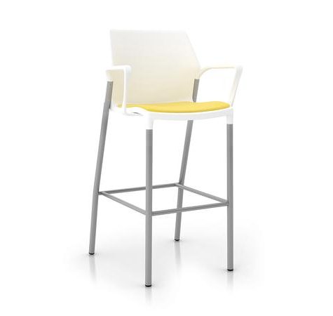 GROUPE LACASSE IO GUEST CHAIR
