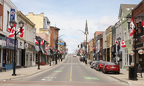 Beautiful road in Newmarket Downtown displaying businesses in need of Newmarket office furniture